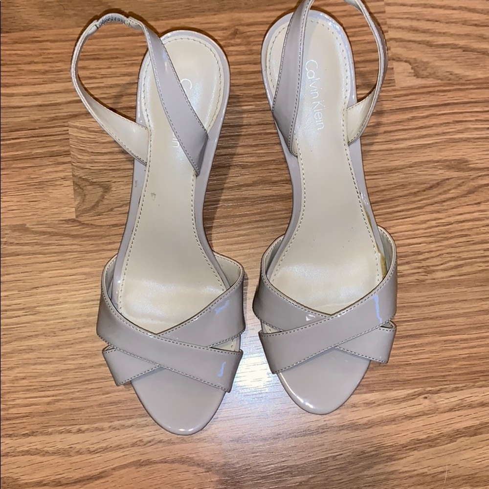 Calvin Klein 1” Kitten heels- size 8.5